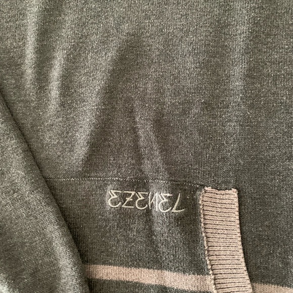 Sweater - Picture 4 of 6